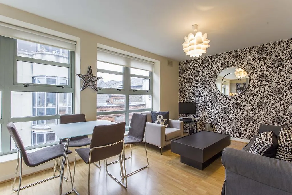 Temple Bar Apartments - Crow Street 22 location