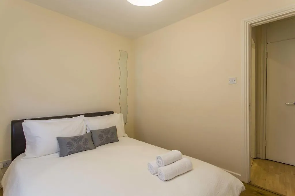 Temple Bar Apartments - Crow Street 24 Dublin